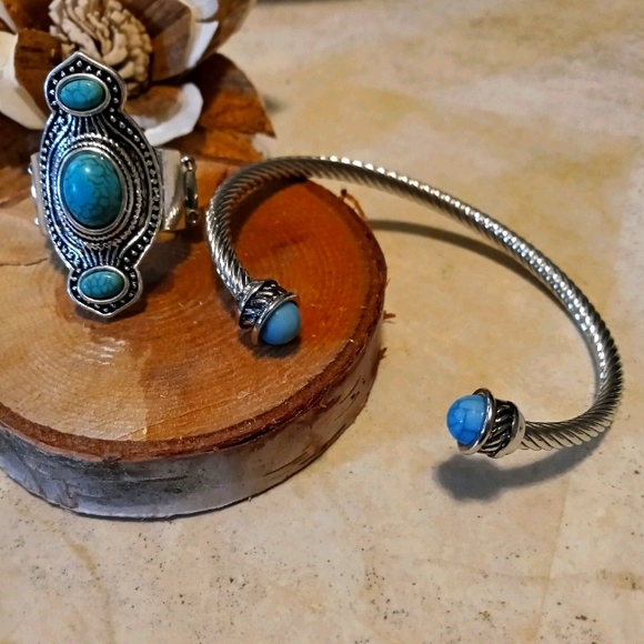 Plunder Bracelet/ turquois/ Paparazzi ring/ set